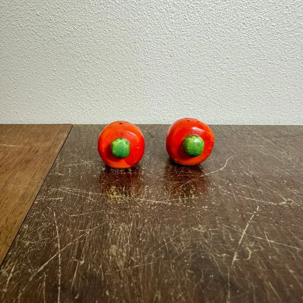 Vintage Small Carrot Salt‎ and pepper Shakers Cottagecore Vegetable Garden